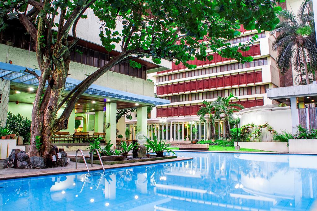 Hotel Aim Conference Center Makati City Zewnętrze zdjęcie